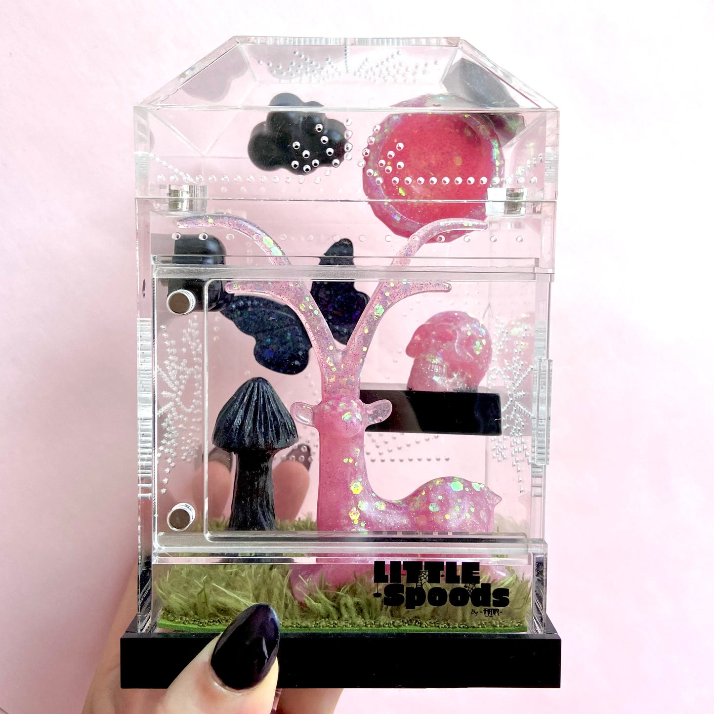 Decorated Medium Imaginarium jumping spider enclosure featuring pink, black, and deer-themed decor