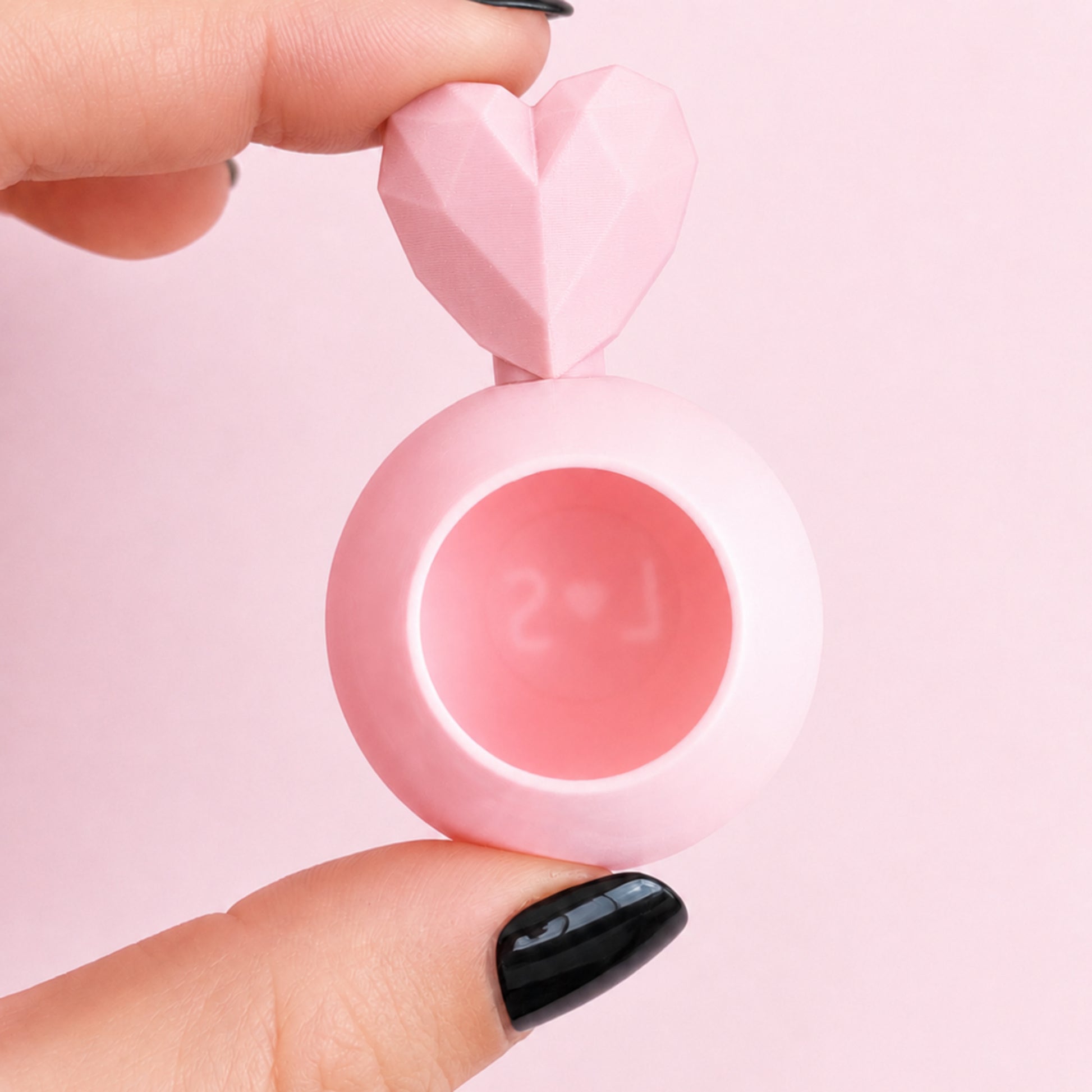 Pink Heart Jumping Spider Hide with pink faceted heart topper.