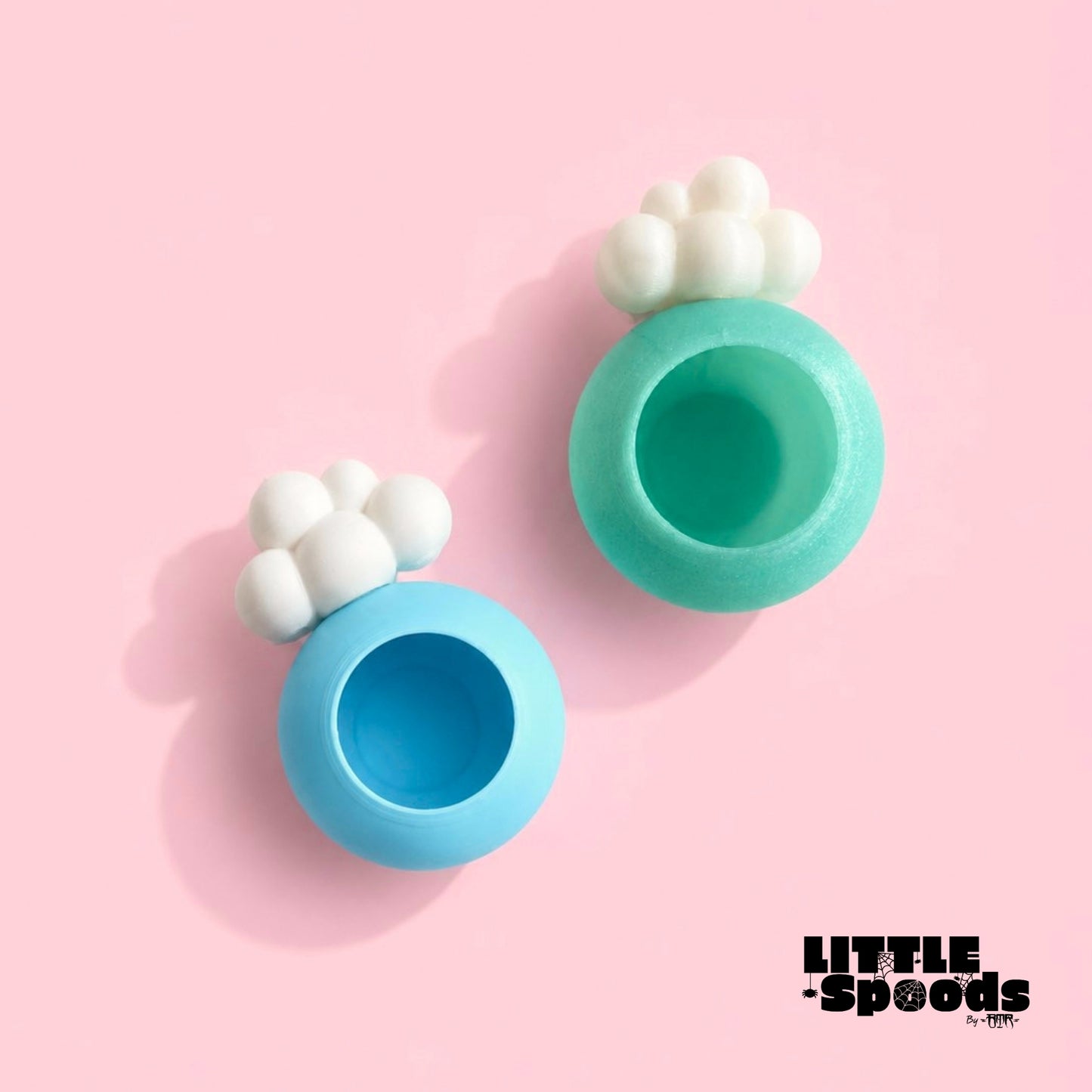 Small and medium magnetic cloud jumping spider hides for slings and adult jumping spiders